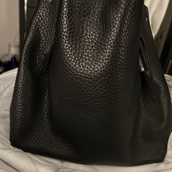 PEBBLE LEATHER BURBERRY BAG - Picture 11 of 12